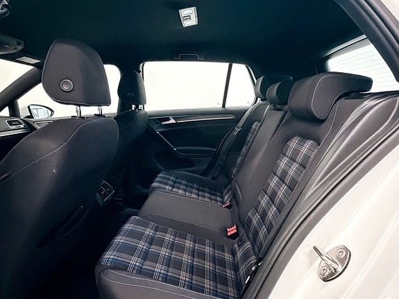 Volkswagen Golf I 9 of 18