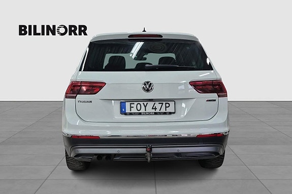 Volkswagen Tiguan 4 of 5