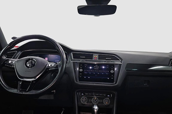 Volkswagen Tiguan 9 of 11
