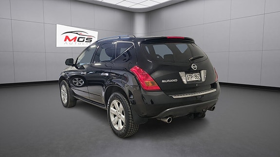 Nissan Murano 4 of 5