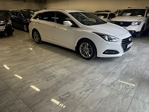 Hyundai i40 2 of 21