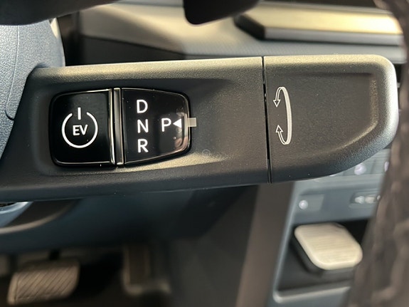 Kia PV5 12 of 18