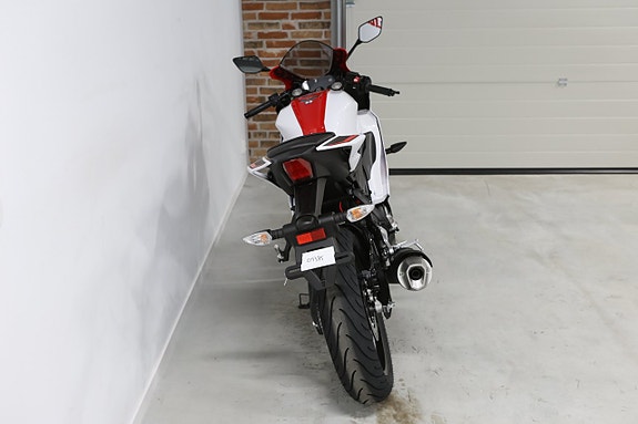 Yamaha YZF-R125 Anniversary 5 of 7