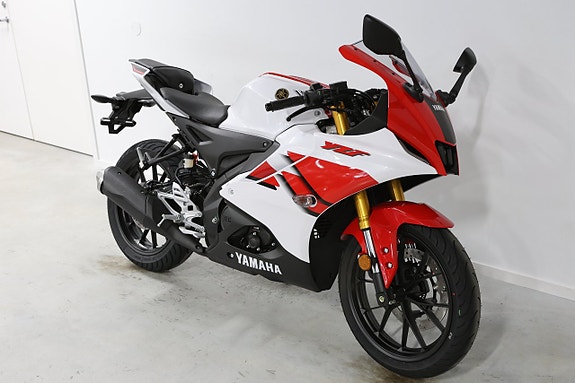 Yamaha YZF-R125 Anniversary 3 of 7