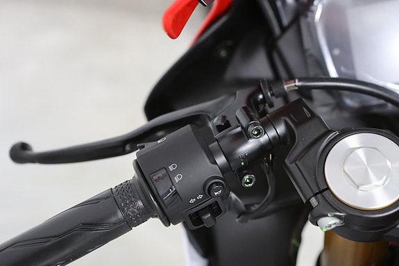 Yamaha YZF-R125 Anniversary 6 of 7
