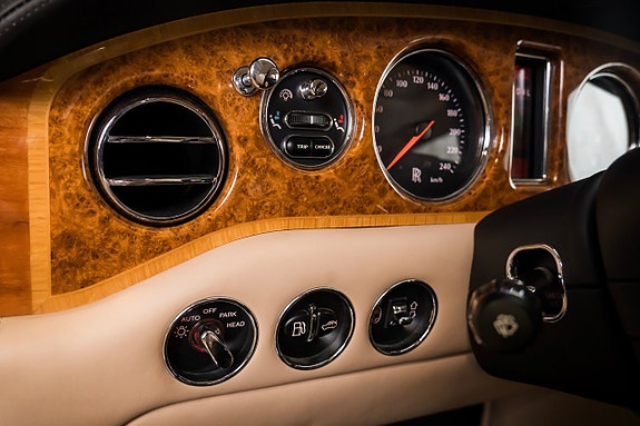 Rolls Royce Silver Seraph 28 of 30