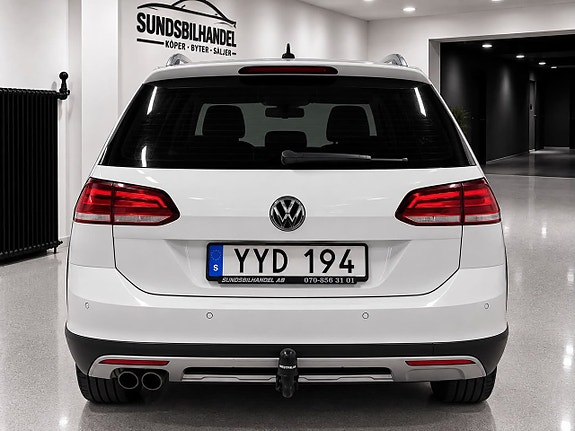 Volkswagen Golf Alltrack 4 of 15