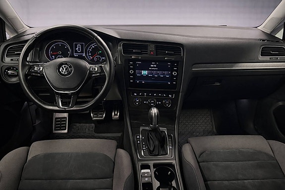 Volkswagen Golf Alltrack 6 of 17