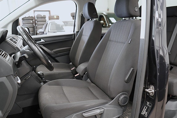 Volkswagen Caddy Maxi 16 of 24