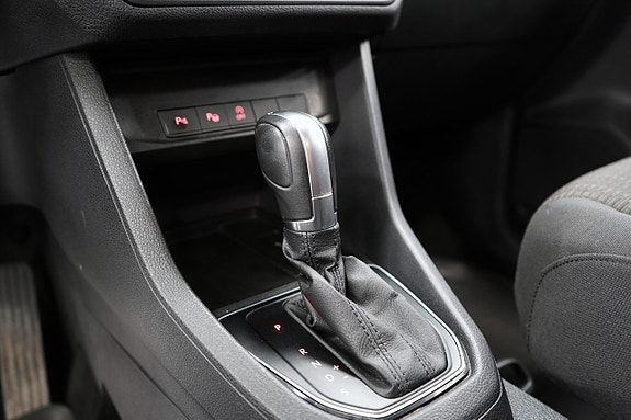 Volkswagen Caddy Maxi 18 of 24