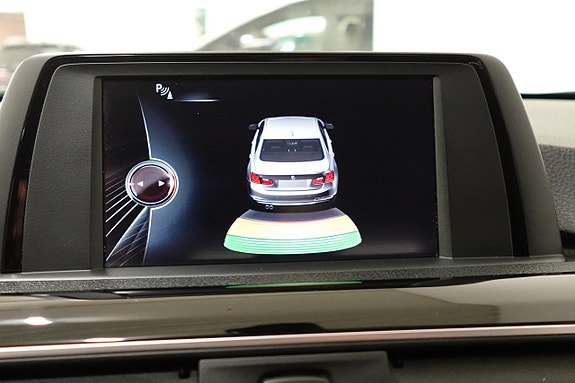 BMW 320 11 of 16