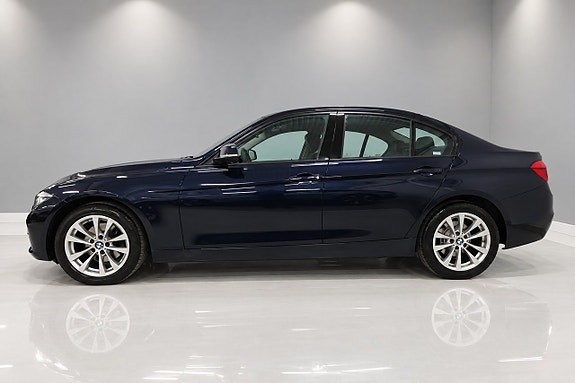 BMW 320 3 of 16