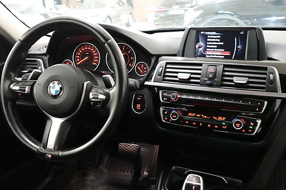 BMW 320 8 of 16