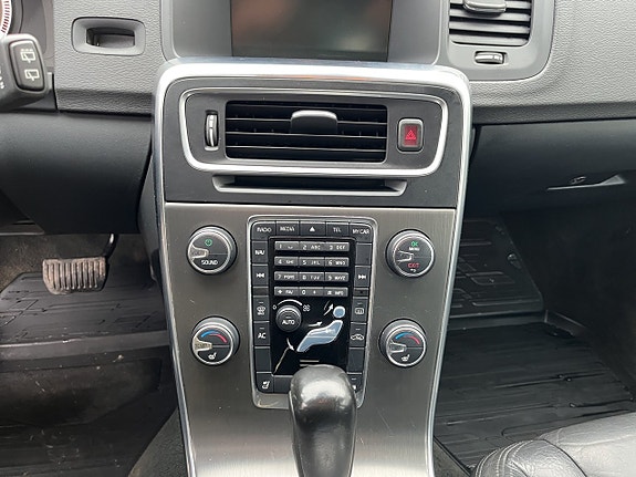 Volvo V60 13 of 18