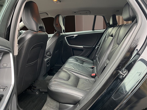 Volvo V60 10 of 18