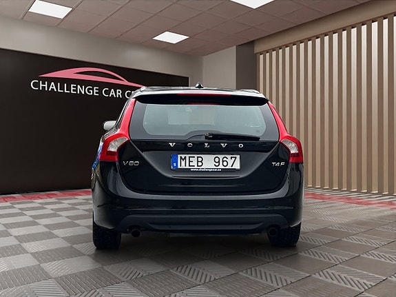 Volvo V60 7 of 18