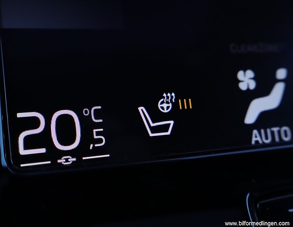 Volvo S90 16 of 25