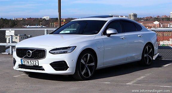 Volvo S90 2 of 25