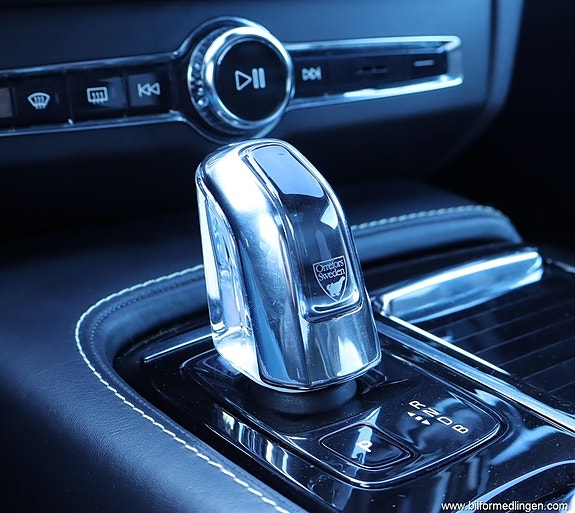 Volvo S90 10 of 25