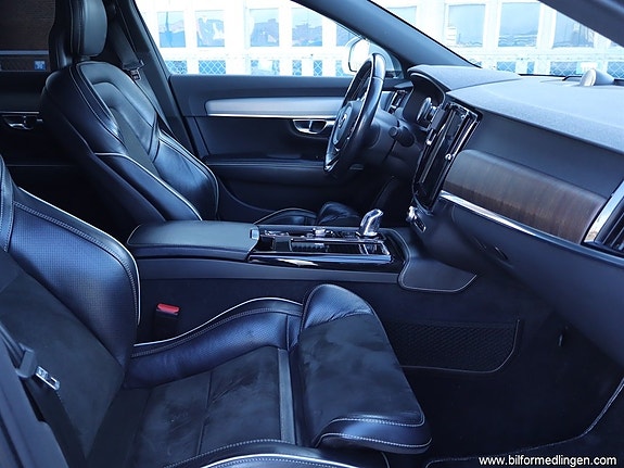 Volvo S90 21 of 25