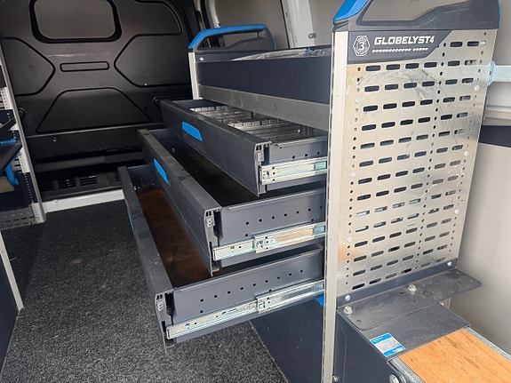 Ford Transit Custom 3 of 5
