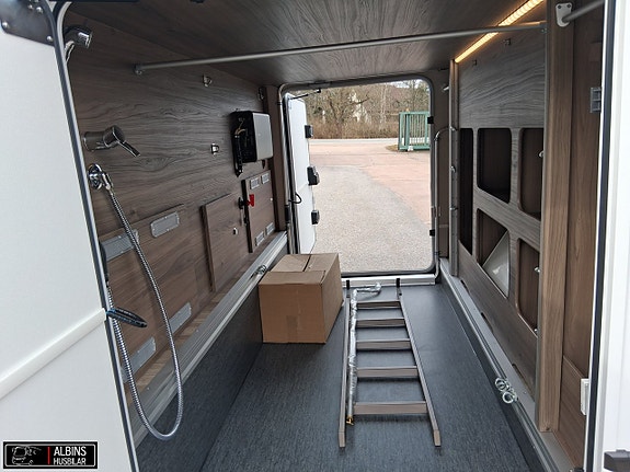Kabe Imperial Travel Master TRAQ i 830 LGB / Dragkrok / RWD 10 of 21