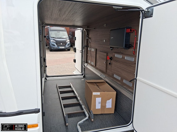 Kabe Imperial Travel Master TRAQ i 830 LGB / Dragkrok / RWD 8 of 21