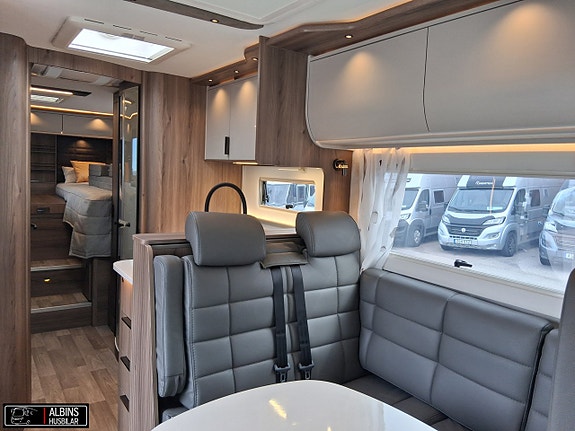 Kabe Imperial Travel Master TRAQ i 830 LGB / Dragkrok / RWD 18 of 21