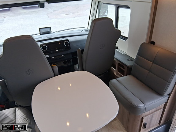 Kabe Imperial Travel Master TRAQ i 830 LGB / Dragkrok / RWD 15 of 21