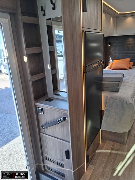 Kabe Travel Master Royal X 810 LT 16 of 21