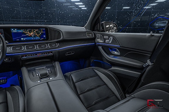 Mercedes-Benz GLE53 20 of 24