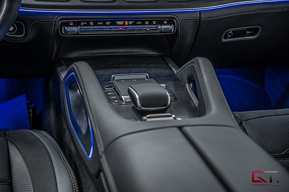 Mercedes-Benz GLE53 18 of 24