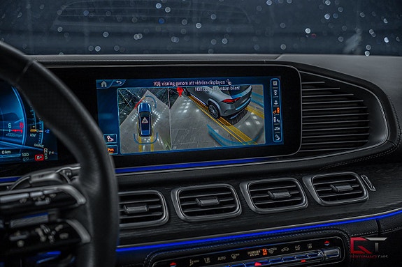 Mercedes-Benz GLE53 15 of 24