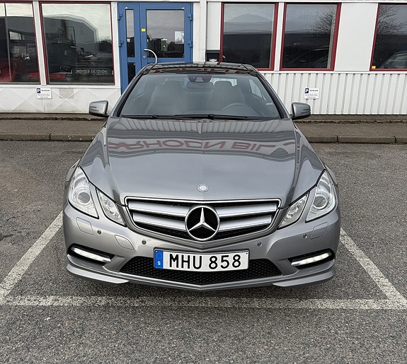 Mercedes-Benz E-Klass 12 of 18
