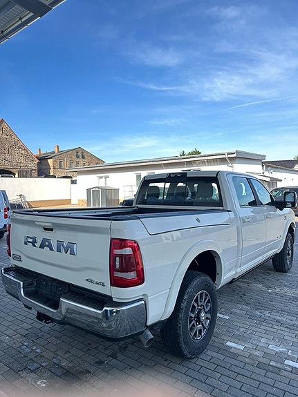 RAM 3500 5 of 10