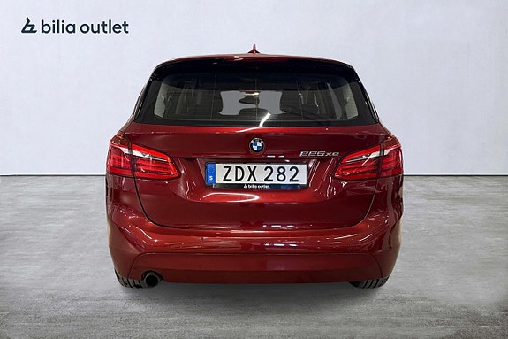 BMW 225xe 8 of 24
