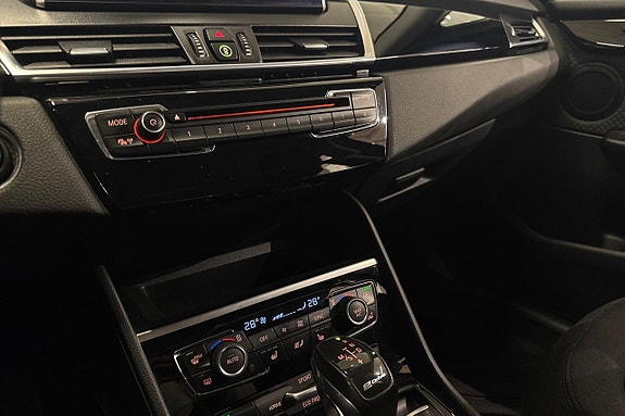 BMW 225xe 17 of 24
