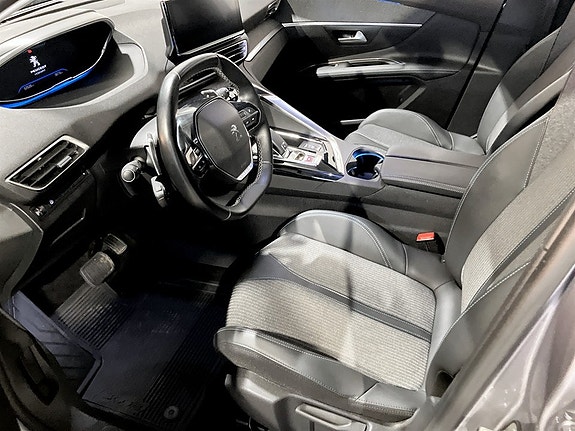 Peugeot 3008 4 of 5