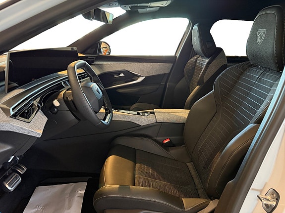 Peugeot 5008 10 of 21