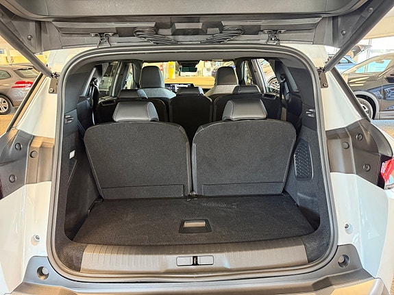Peugeot 5008 18 of 21