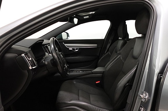 Volvo S90 3 of 24