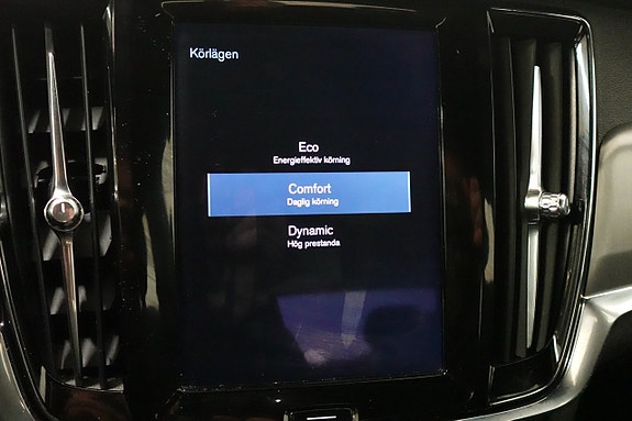 Volvo S90 18 of 24