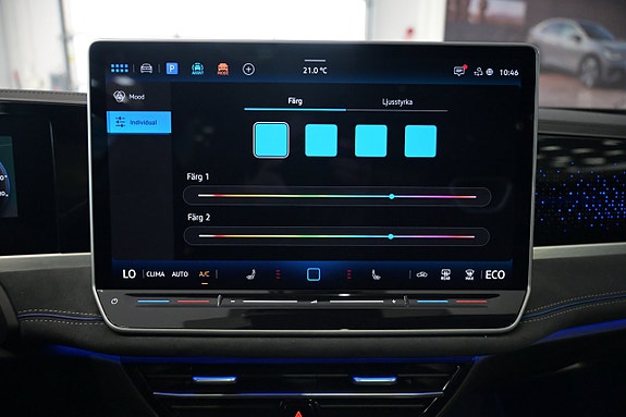 Volkswagen Passat 21 of 30