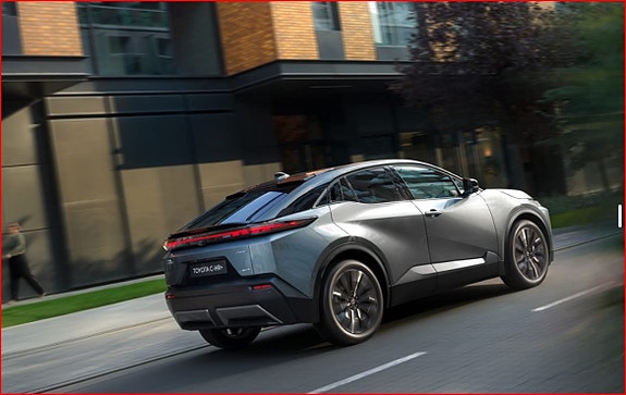 Toyota C-HR 2 of 2