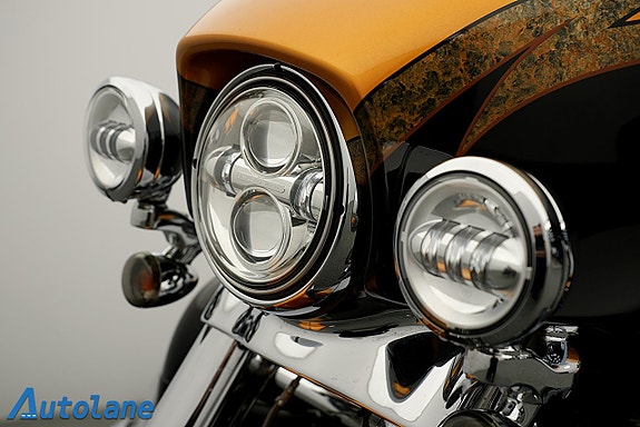 Harley-Davidson FLHTKSE CVO Ultra Limited 29 of 30