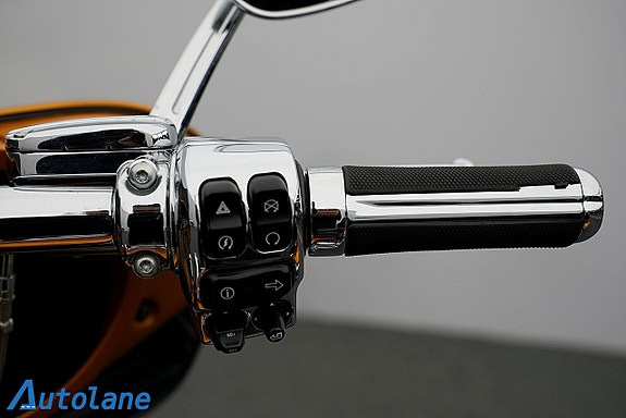 Harley-Davidson FLHTKSE CVO Ultra Limited 20 of 30