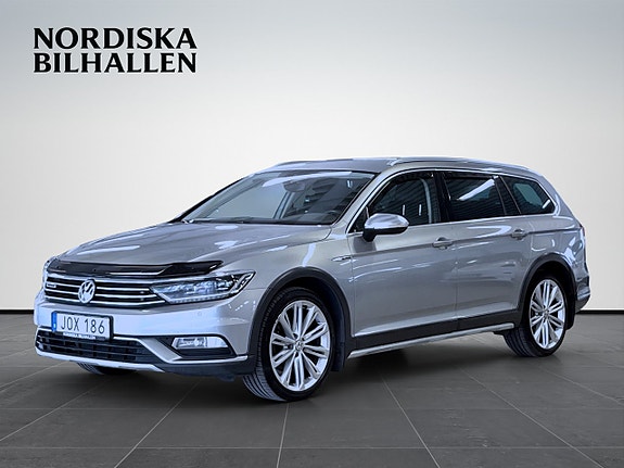 Volkswagen Passat Alltrack 3 of 5