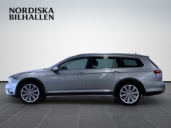 Volkswagen Passat Alltrack 4 of 5
