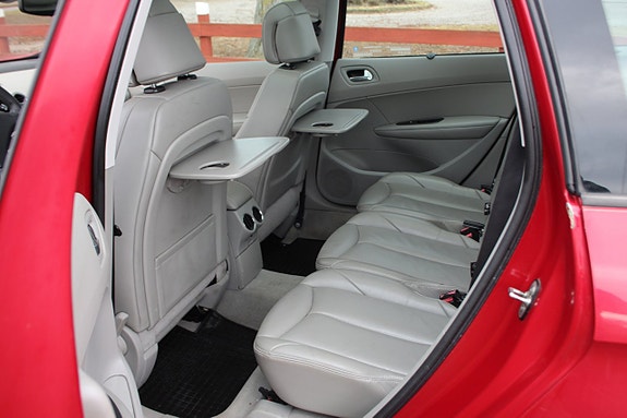 Peugeot 308 SW 7 of 10