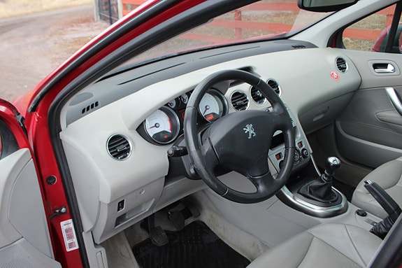 Peugeot 308 SW 6 of 10